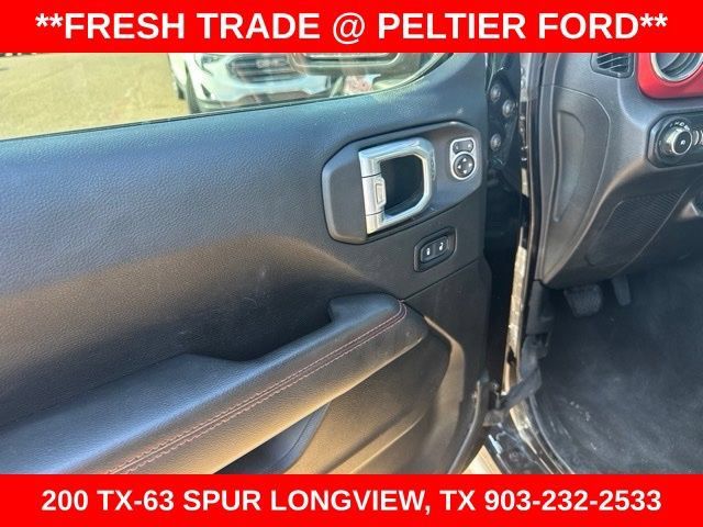 Used 2021 Jeep Wrangler Unlimited Rubicon w/ Dual Top Group AWD/4WD image 17