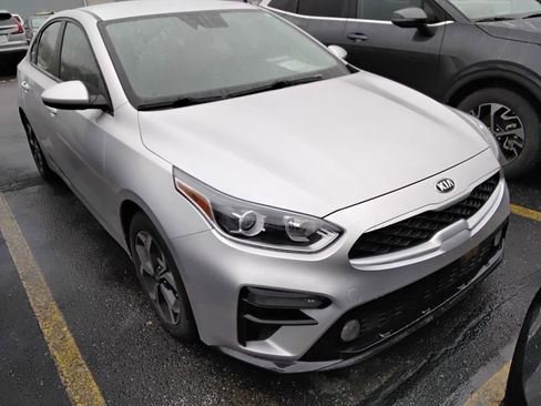 Used 2020 Kia Forte LXS image 3