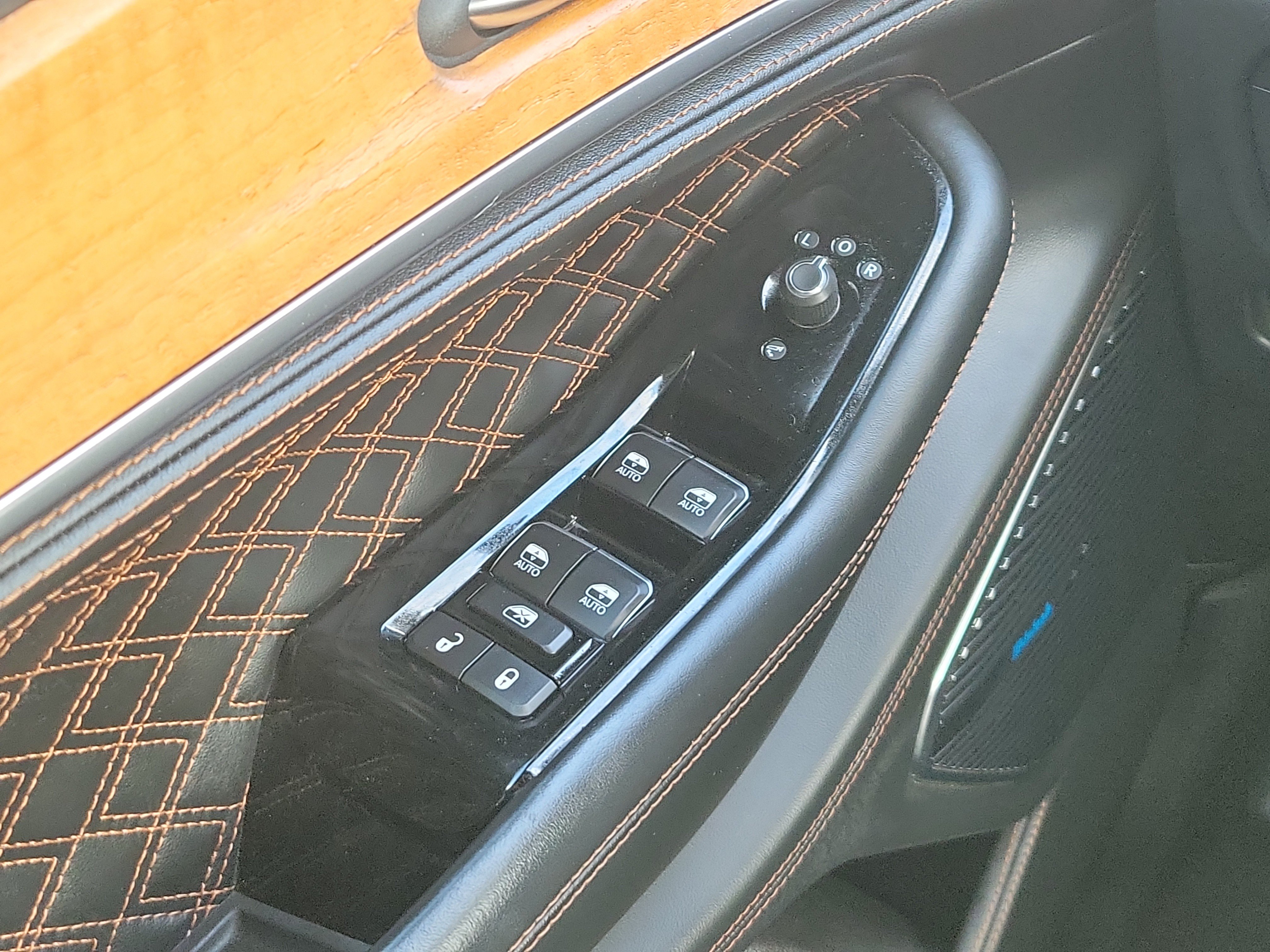 Used 2024 Jeep Grand Cherokee Summit AWD/4WD image 20