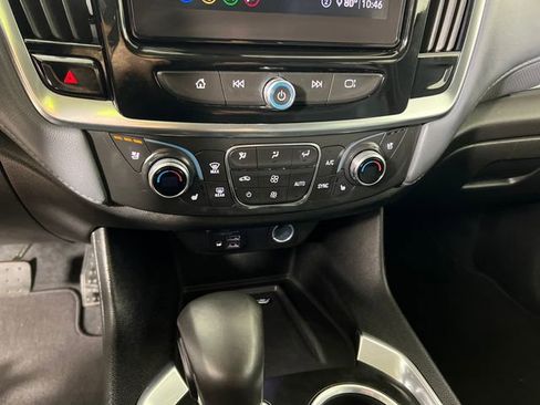 Used 2021 Chevrolet Traverse Premier image 20