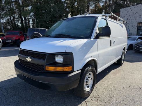 Used 2015 Chevrolet Express 2500 image 1