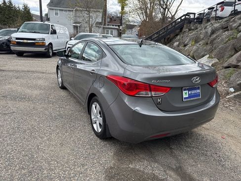 Used 2013 Hyundai Elantra GLS w/ Preferred Pkg FWD image 4