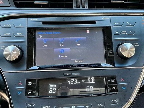 Used 2017 Toyota Avalon Touring FWD image 24