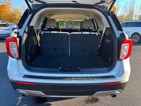 Used 2023 Ford Explorer Limited w/ Limited Technology Package image 7