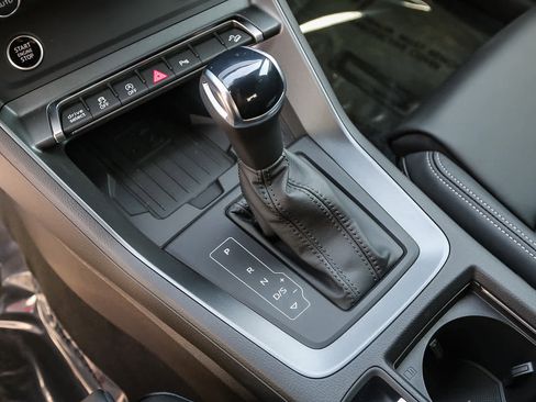 Used 2025 Audi Q3 2.0T Premium w/ Convenience Package image 19