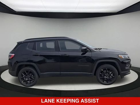 New 2026 Jeep Compass Latitude AWD/4WD image 9