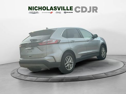 Used 2023 Ford Edge SEL AWD/4WD image 5