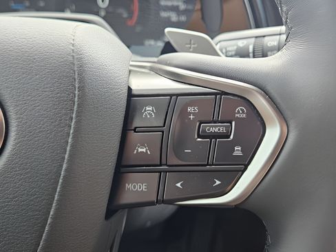 Used 2025 Lexus RX 350 Premium w/ Convenience Package FWD image 25