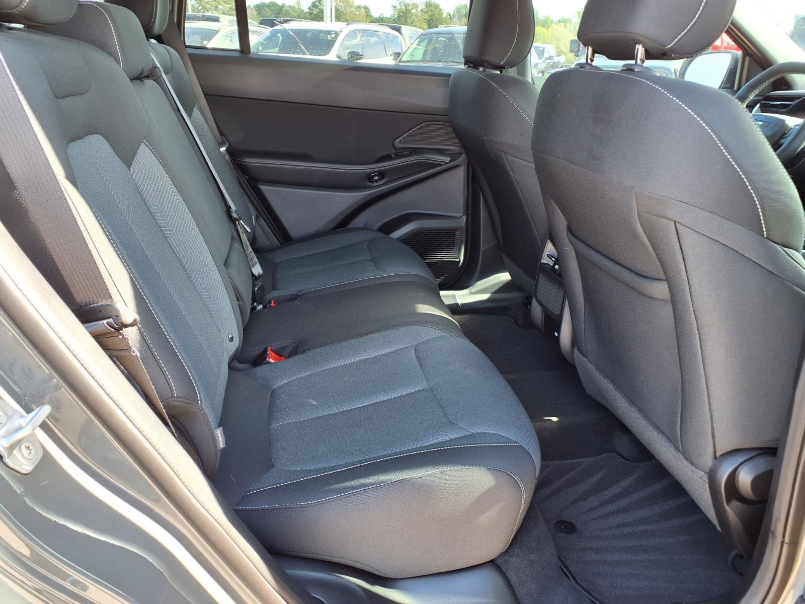Used 2026 Jeep Cherokee Laredo AWD/4WD image 19