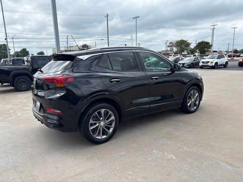 Used 2023 Buick Encore GX Select w/ Sport Touring Package FWD image 3