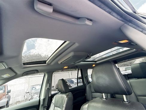 Used 2020 Honda Pilot Elite image 23