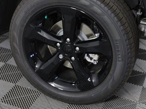 New 2025 Jeep Grand Cherokee Limited w/ Black Appearance Package image 7