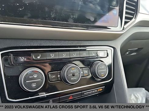 Used 2023 Volkswagen Atlas Cross Sport SE w/ Black Wheel Package AWD/4WD image 35