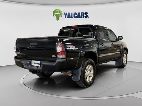 Used 2013 Toyota Tacoma 4x4 Double Cab w/ TRD Sport Pkg image 5