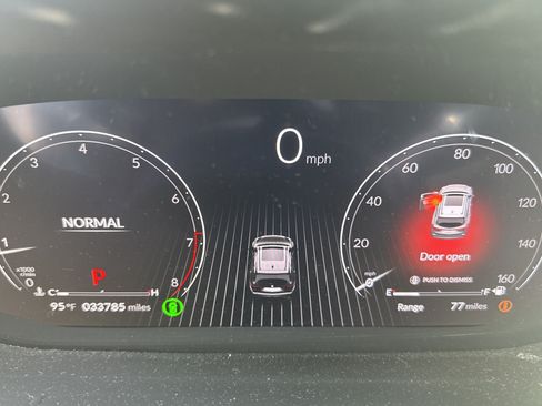 Used 2023 Acura MDX SH-AWD w/ Advance Package image 11
