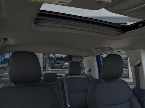 New 2025 Ford Maverick XLT w/ XLT Luxury Package image 12