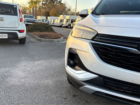 Used 2023 Buick Encore GX Essence w/ Experience Buick Package image 28