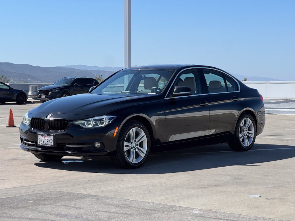 Used 2018 BMW 330i Sedan w/ Convenience Package RWD image 5