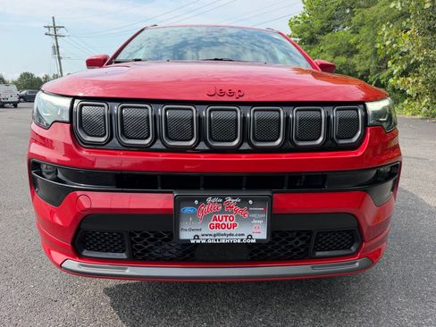 Used 2022 Jeep Compass Limited w/ (RED) Package AWD/4WD image 5