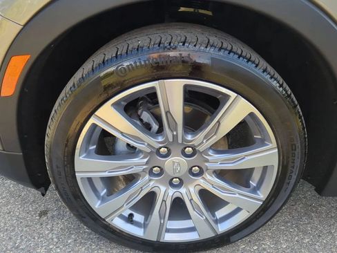 Used 2020 Cadillac XT4 Premium Luxury w/ Driver Assist Package AWD/4WD image 9