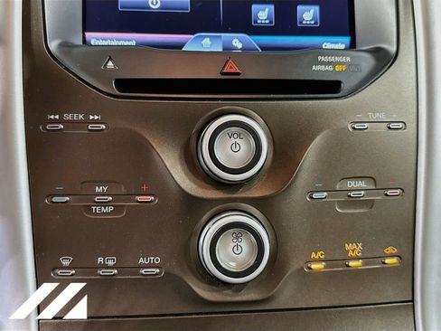 Used 2014 Ford Edge SEL w/ Equipment Group 205A AWD/4WD image 17