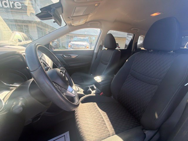 Used 2019 Nissan Rogue S w/ Special Edition Package FWD image 10