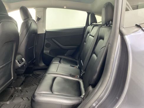 Used 2022 Tesla Model Y Performance image 15