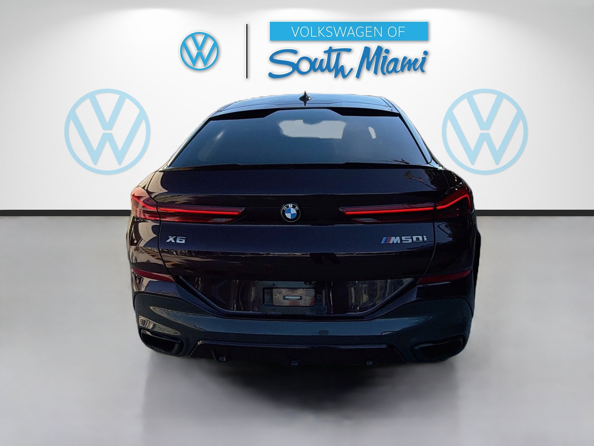 Used 2021 BMW X6 M50i w/ Executive Package AWD/4WD image 6