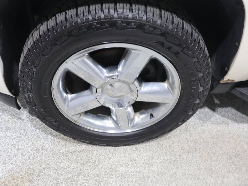 Used 2013 Chevrolet Suburban LTZ AWD/4WD image 14