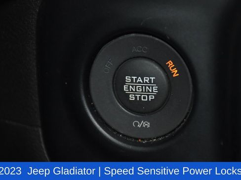 Used 2023 Jeep Gladiator Willys image 13