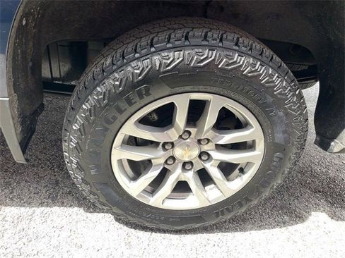 Used 2021 Chevrolet Silverado 1500 LT image 22