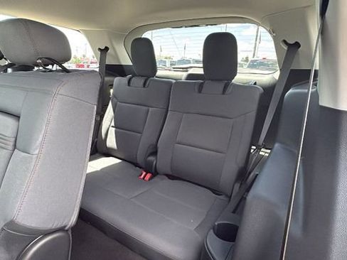 New 2026 Ford Explorer Active RWD image 17