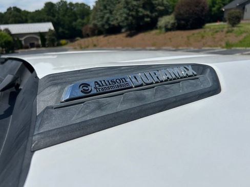 Used 2022 Chevrolet Silverado 2500 LT AWD/4WD image 20