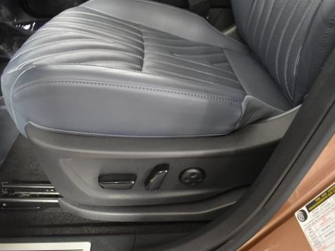 Certified 2024 Nissan Ariya AWD image 12