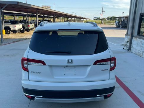 Used 2019 Honda Pilot Touring image 8