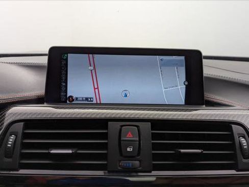 Used 2015 BMW M4 Convertible image 22