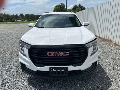 Used 2022 GMC Terrain SLE w/ Driver Convenience Package FWD image 8