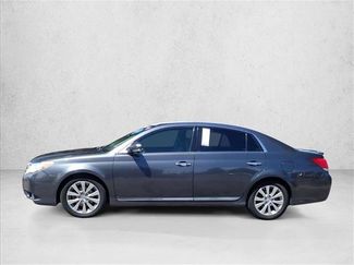 Used 2011 Toyota Avalon Limited FWD video 2