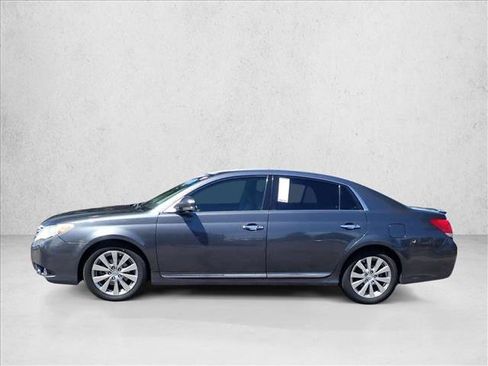 Used 2011 Toyota Avalon Limited FWD image 2