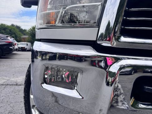 Used 2018 RAM 2500 Big Horn AWD/4WD image 37