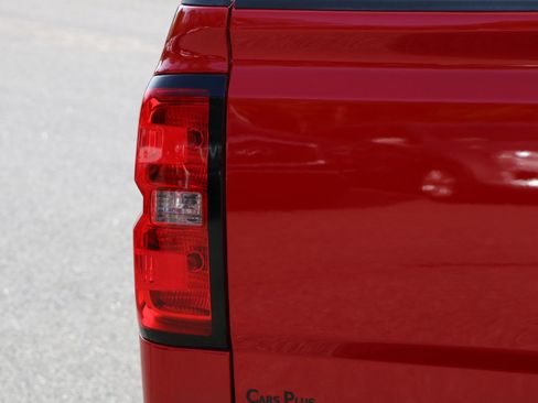 Used 2019 Chevrolet Silverado 1500 Custom w/ Custom Convenience Package RWD image 5