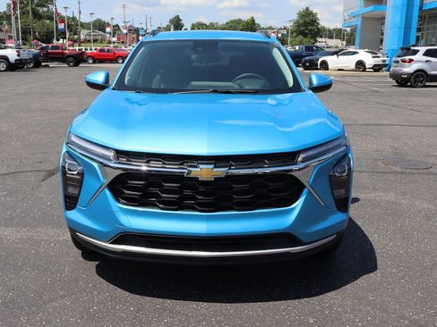 New 2026 Chevrolet Trax LT w/ LT Convenience Package FWD image 21