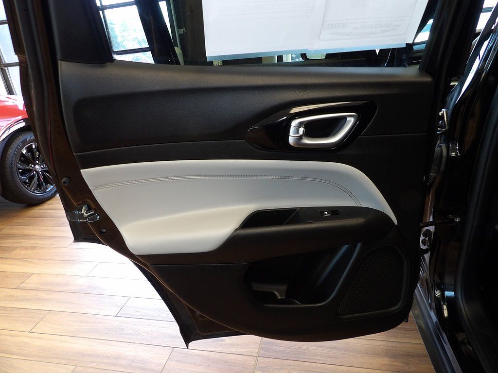 Used 2024 Jeep Compass Limited AWD/4WD image 20