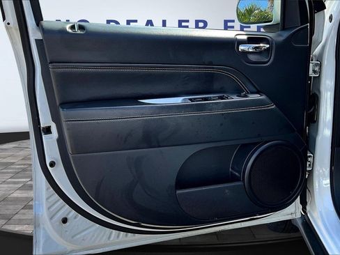 Used 2016 Jeep Compass High Altitude image 20