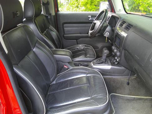 Used 2009 HUMMER H3 X image 32
