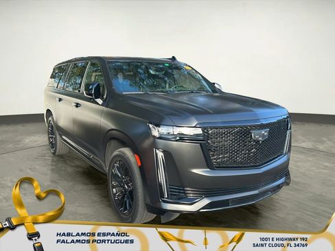 Used 2024 Cadillac Escalade ESV Sport w/ LPO, ONYX Package image 3