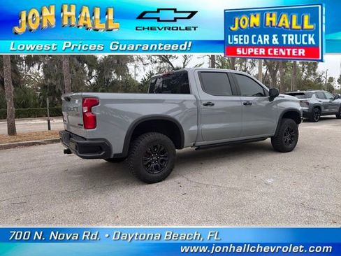 Used 2024 Chevrolet Silverado 1500 ZR2 w/ Technology Package image 14