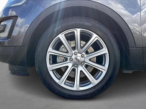 Used 2016 Ford Explorer Limited image 8