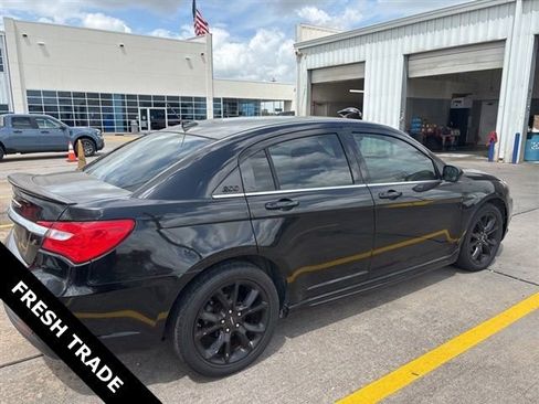 Used 2014 Chrysler 200 Touring w/ 200 Super S Group image 6