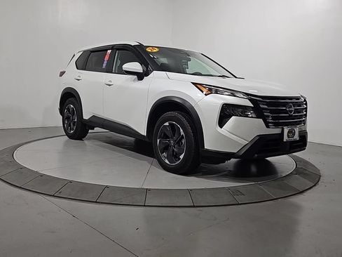 Used 2024 Nissan Rogue SV FWD image 8